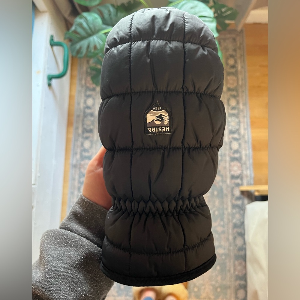 Hestra Moon Mitt Black Size 6 Good/Excellent Condition